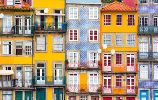 RowRow hoses along the banks of the Duoro in Porto